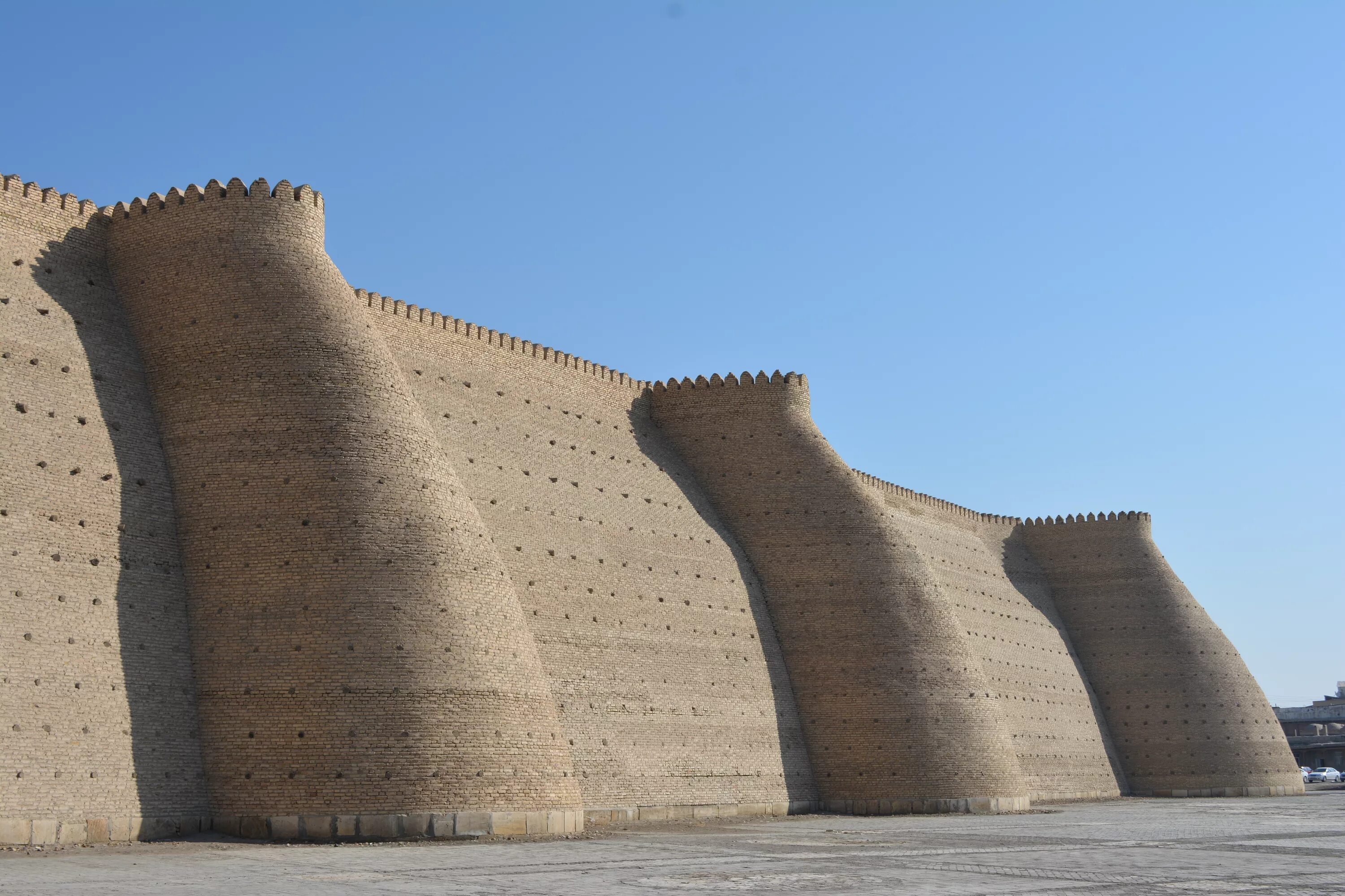 мавзолей уч овлия хива. крепость в средней азии 3 буквы. хива стены ичан кала. хива ичан кала афросиёб. крепость арк в бухаре.