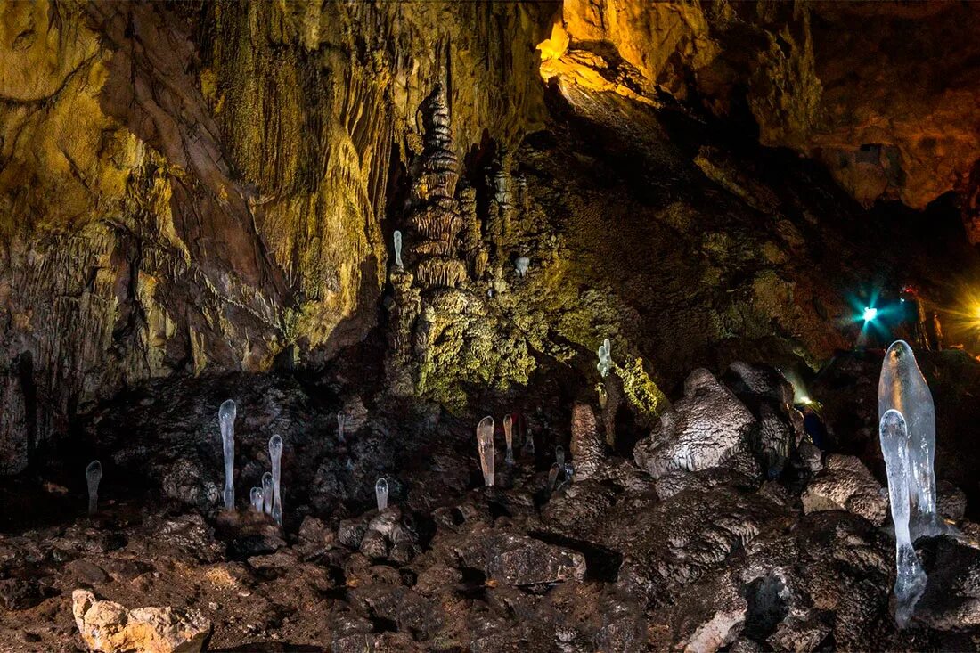 Бородинская пещера Хакасия. Бородинская пещера (Боград). Кашкулакская пещера в Хакасии. Пещера ящик Пандоры в Хакасии.