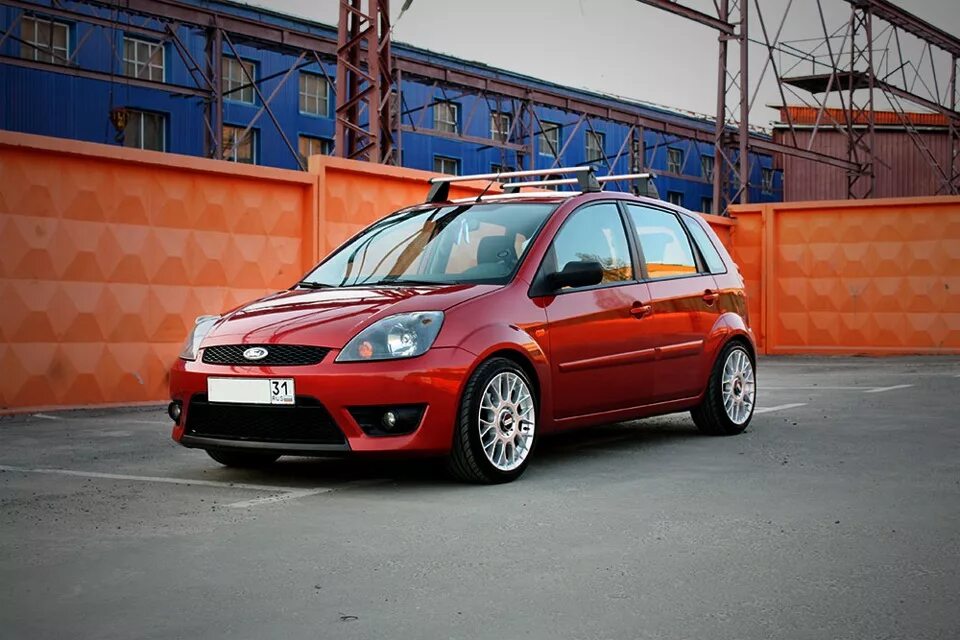 Колеса форд фиеста мк5. Ford fiesta mk5 колеса r16. Форд фиеста мк1. Форд фиеста мк5. Литые диски форд фиеста 2007.