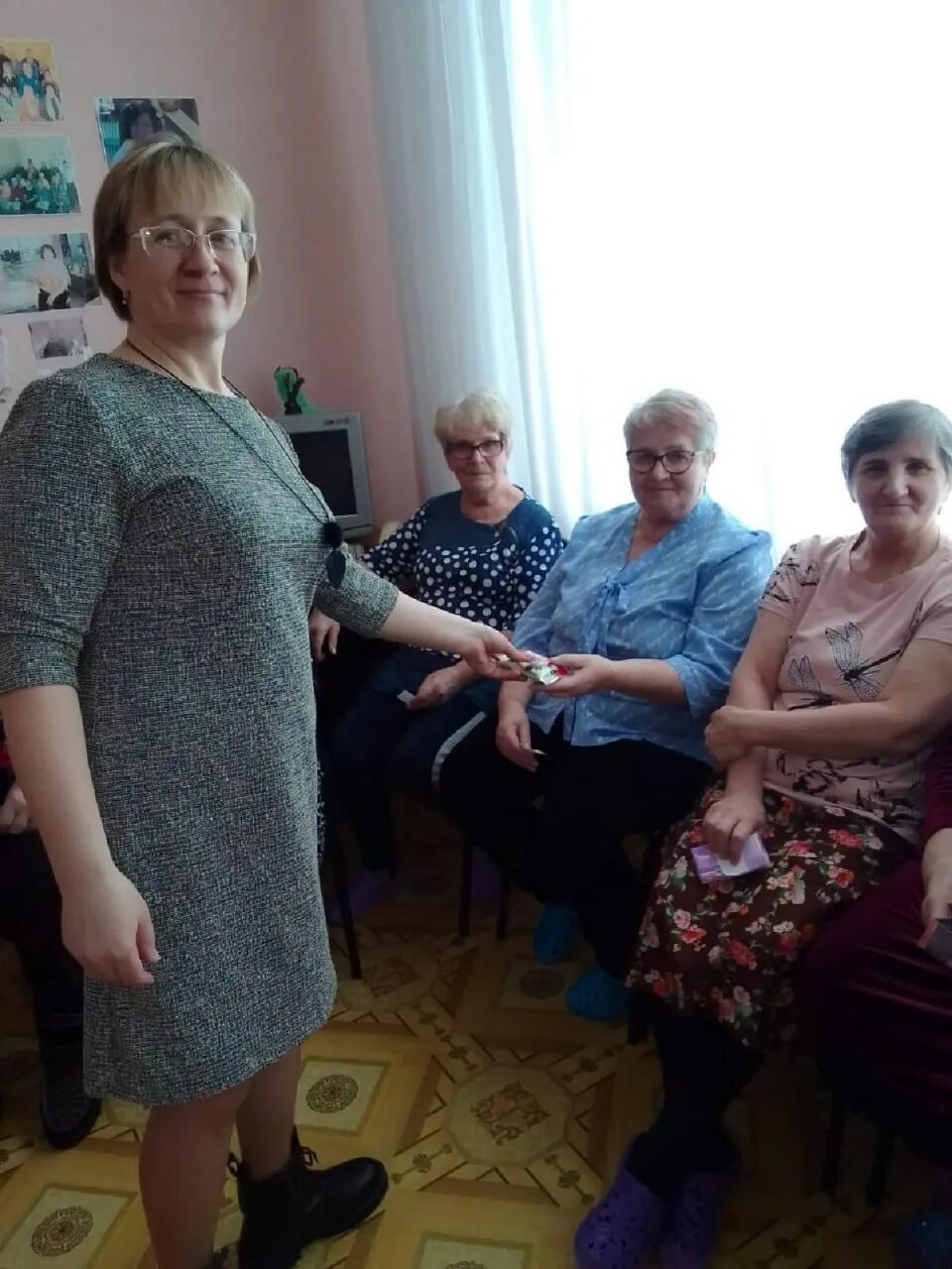 друзья и встречи. виски запорошены песня посидим по хорошему. песня посидим по хорошему текст. посидим по хорошему ноты. мартынов посидим по хорошему.