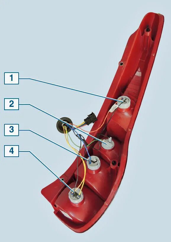 Лампочки задних фонарей Лада Калина 2. Лада Калина лампочки заднего фонаря габарит. Лампочки заднего фонаря Калина 1. Лампа задние Калина 1 универсал. Как поменять стоп сигнал на калине