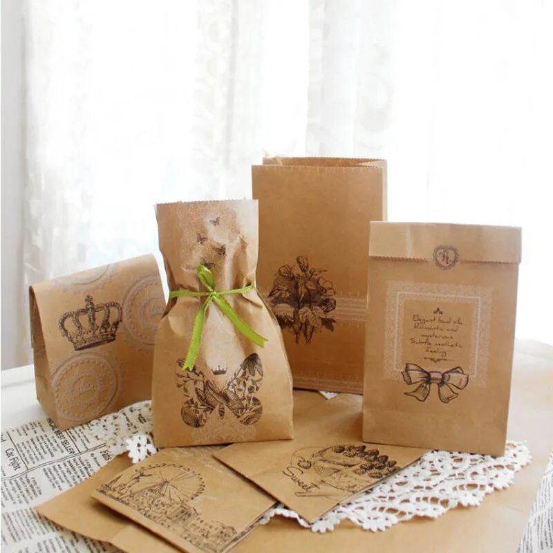 Упаковка в крафт пакет. Пакет упаковочный крафт. Подарки и упаковка. Упаковка подарка в крафт пакет. Упаковка в крафтовую бумагу.