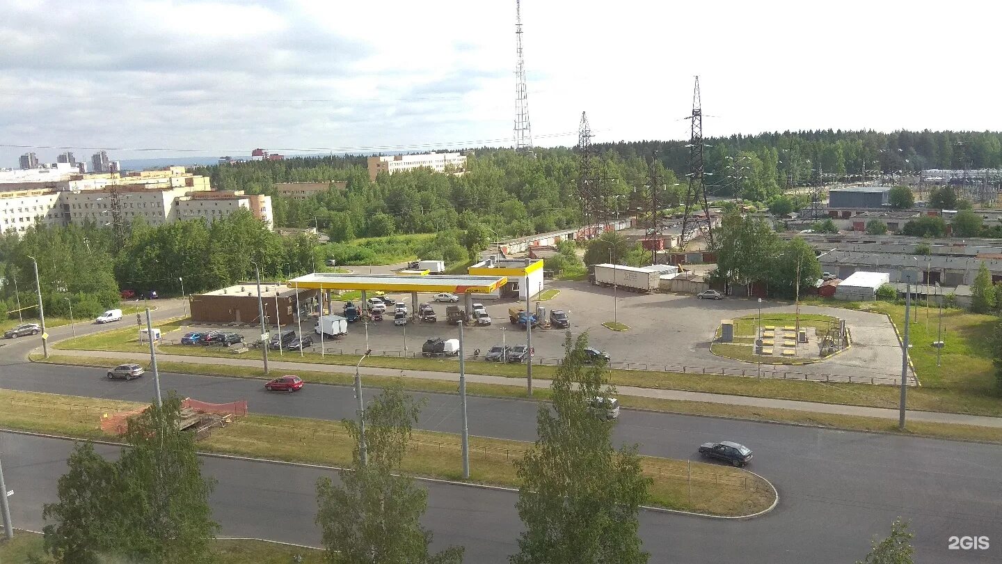 Лесной проспект 1 петрозаводск. Заправка Роснефть Петрозаводск Лесной проспект. Петрозаводск второй микрорайон. АО Карелиянефтепродукт г Петрозаводск АЗК 21. Роснефть Лесной просп., 57 фото.