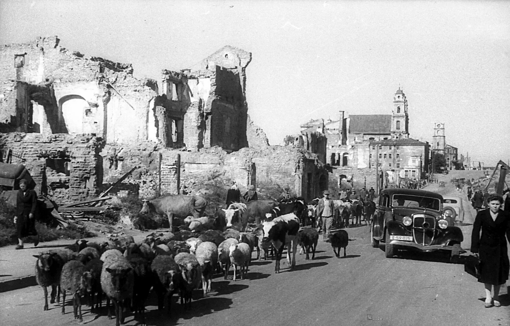 3 июля 1944 г. 3 Июля 1944 года освобождение Минска. Разрушенный Минск 1944. Освобождение Минска от фашистских захватчиков 3 июля 1944 года.