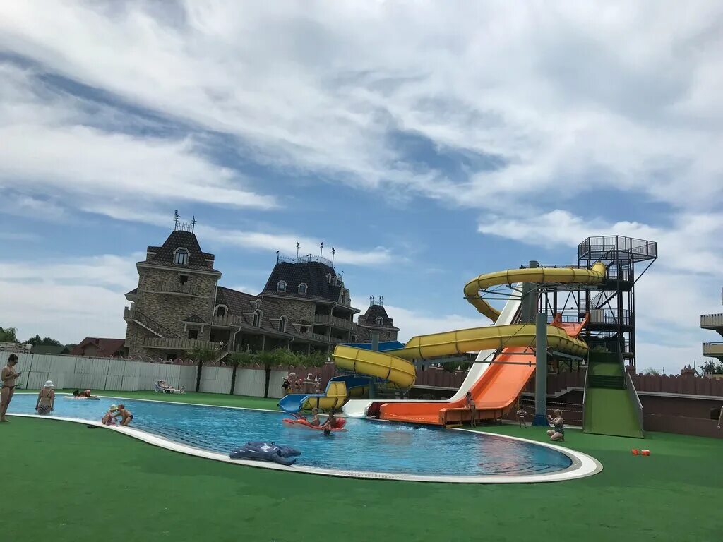 Краснодарский край сочи микрорайон головинка аквапарк. Головинка сочи аквапарк. Замок у моря аквапарк головинка. Краснодарский край сочи микрорайон головинка аквапарк. Краснодарский край сочи микрорайон головинка аквапарк.