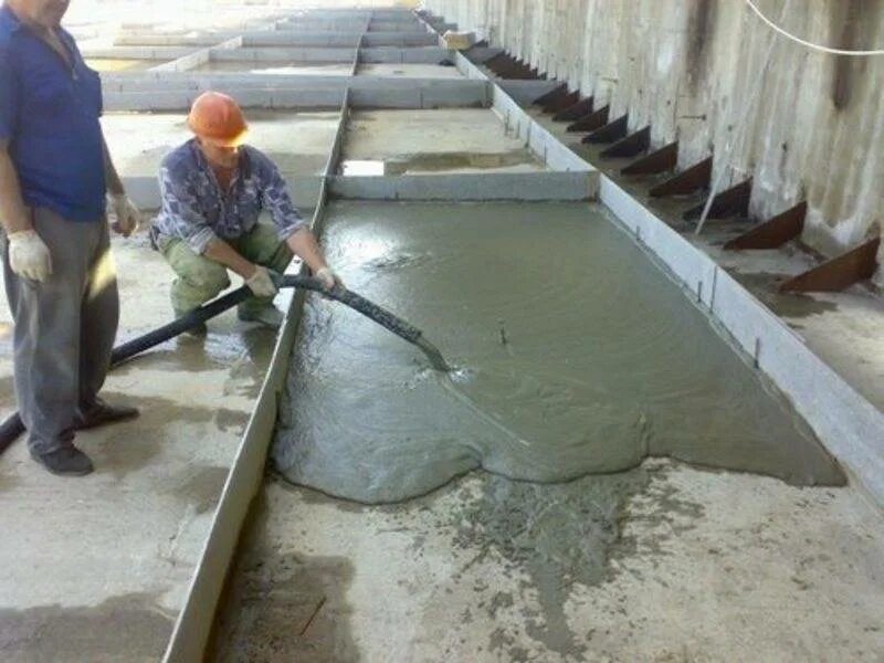 Пенобетон для заливки крыши. Пенобетон для утепления кровли. Пенобетон утеплитель кровли. Пенобетон стяжка. Пенобетон утепление крыши.