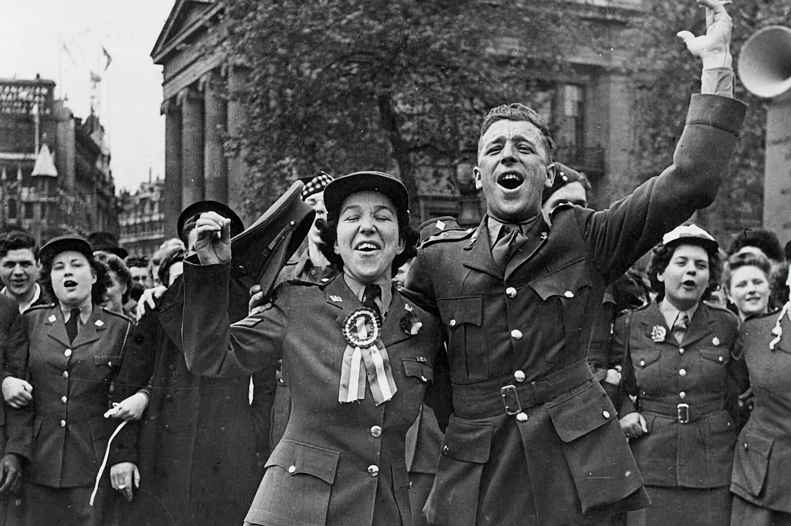 В 1945 году создан. День победы в польше 1945. 8 мая 1945 года. 9 мая 1945 в европе. 9 мая 1945 лондон.