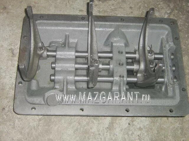 12js200ta-1702010. Верхняя крышка коробки передач. Крышка кпп камаз 740. Крышка кпп шахман. Верхняя крышка кпп ямз 238.
