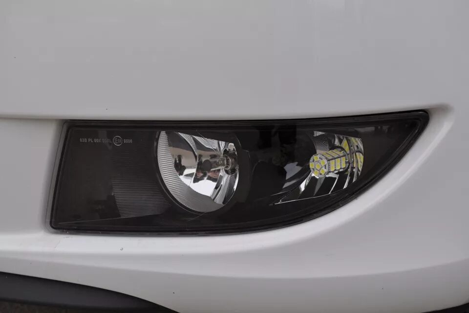 Противотуманные фары skoda fabia 1. Противотуманки шкода фабия 2. Skoda fabia 2001 противотуманка. Птф skoda fabia 2. Противотуманная фара skoda fabia 2.