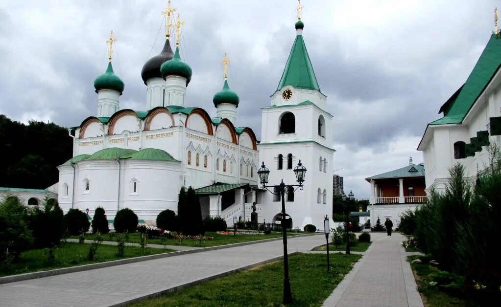 Вознесенский печерский мужской монастырь 108а приволжская слобода. Вознесенский печерский монастырь нижний новгород. колокольня печерского монастыря в нижнем новгороде. верхне печерский монастырь в нижнем новгороде. вознесенско печерский монастырь нижний новгород палаты.