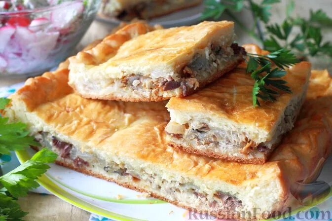 Пирог из скумбрии. Пирог "рыбник" со скумбрией. Пирог с рыбой в духовке. Пироги со скумбрией. Быстрое тесто для пирога с рыбой.