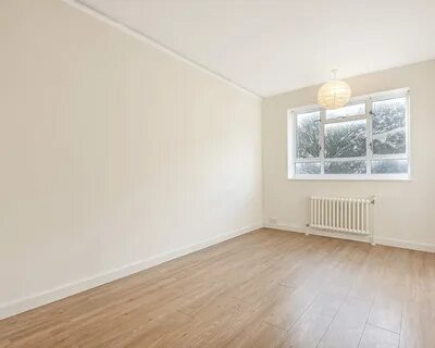 Empty rooms set me