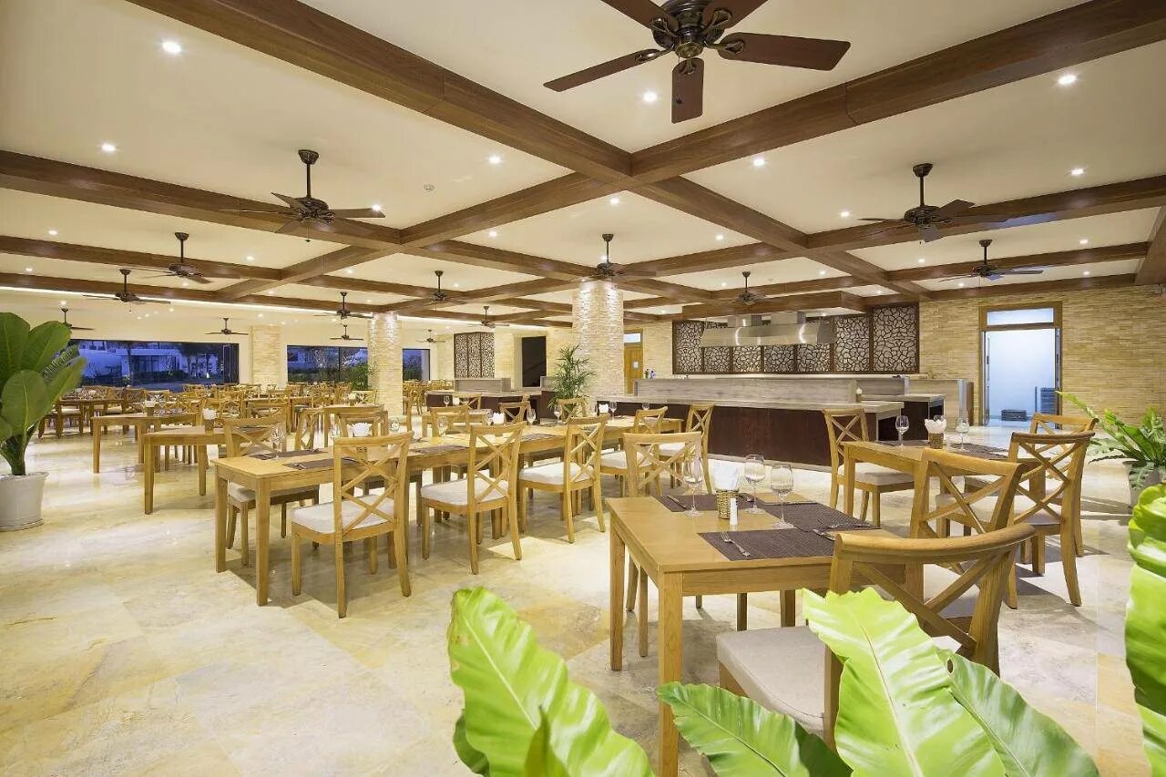 Отель ривьера резорт. Камрань ривьера бич. cam ranh riviera beach resort spa 5. ривьера отель вьетнам камрань. cam ranh riviera beach resort spa 5 вьетнам нячанг.