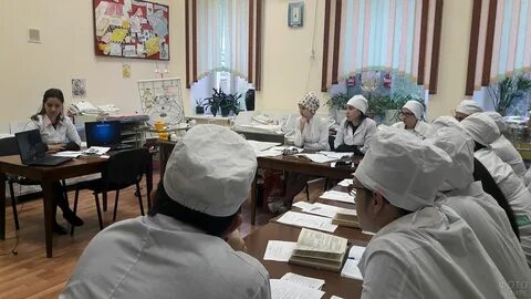На лекции медицинского училища отвечая на вопросы