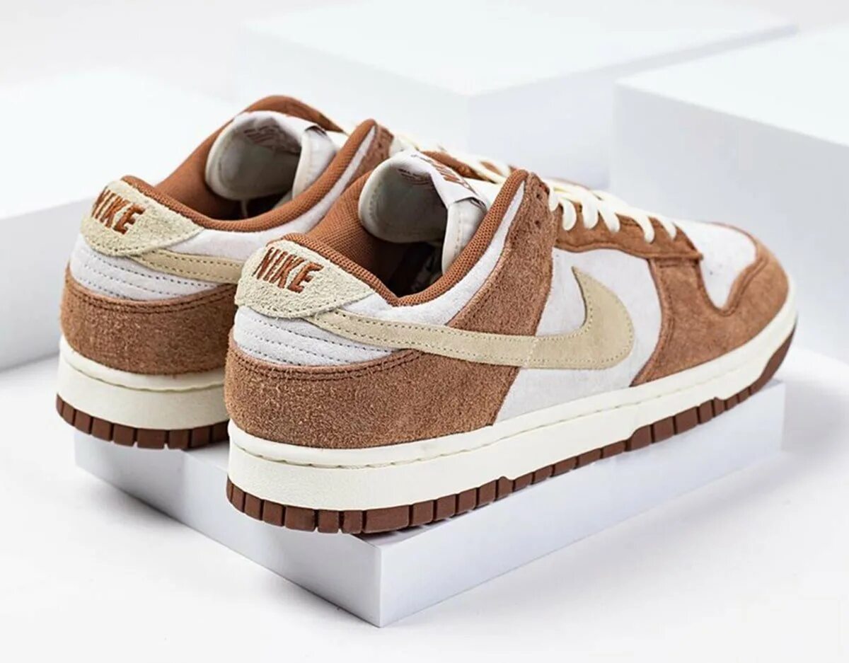 Nike Dunk Low PRM 'Medium Curry'. Nike Dunk Curry. Nike SB Dunk Low Brown. Nike Dunk Low PRM.