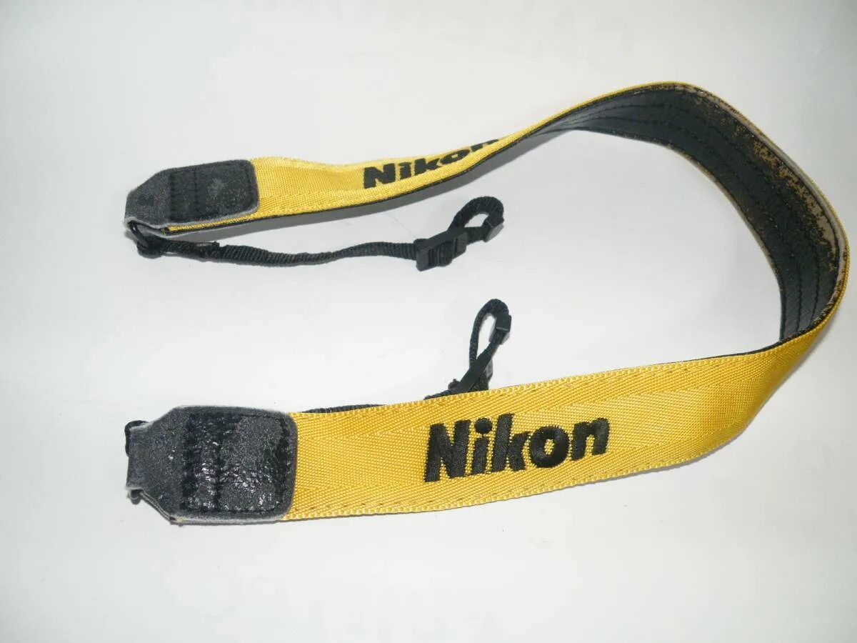 Картинка slow. Slow down sign. Slow down. Алек бенджамин let me down slowly. Slow down logo.