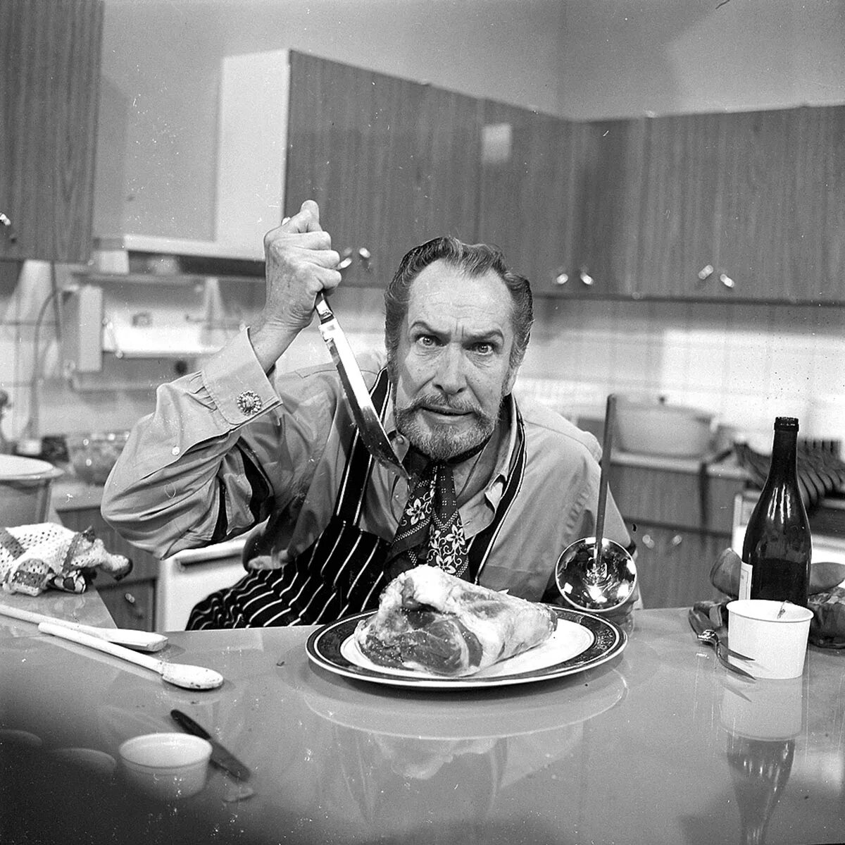 Винсент прайс. Vincent price фильмы. чарльз томас бартон кинорежиссер. awful cook. винсент прайс с бертоном.