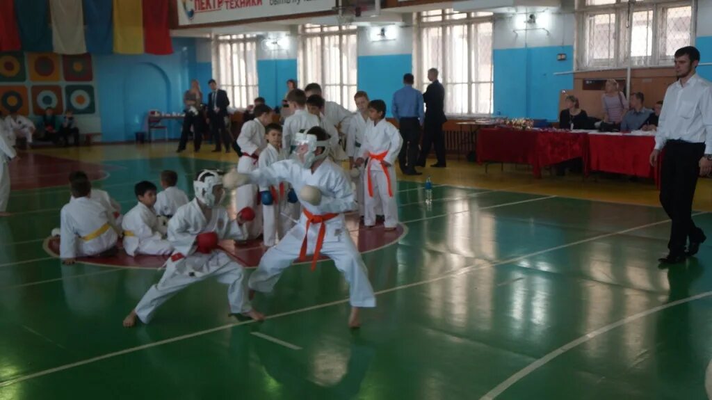 карате киокусинкай бой. кумитэ 2. кумите технолоджи самара. кимоно khan air deluxe для каратэ. кумите карате киокушинкай.