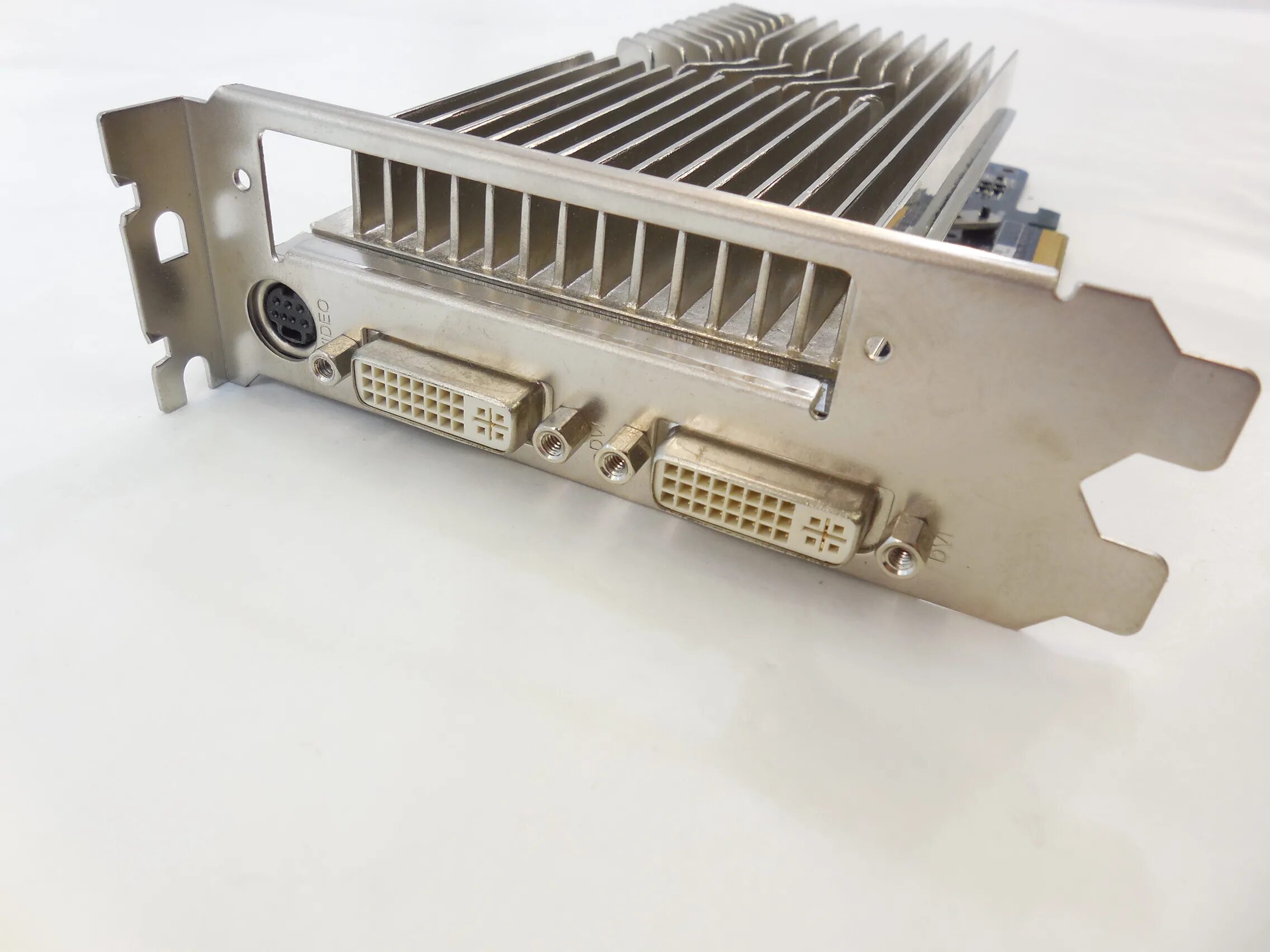 Pci pci express asus. Asus geforce 8600. asus geforce 8600 gt. видеокарта gt 8600 silent. видеокарта 8600 gt 512.