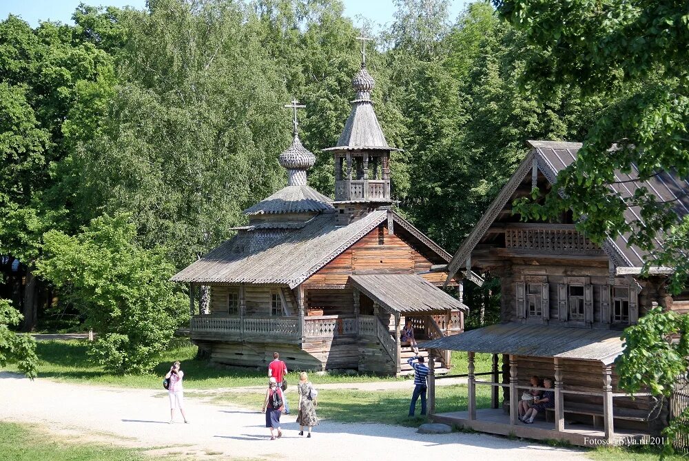 Музей Витославлицы Великий Новгород. Великий Новгород музей деревянного зодчества. Новгородский музей народного деревянного зодчества Витославлицы. Деревня Витославлицы в Великом Новгороде. Великий новгород музей деревянного