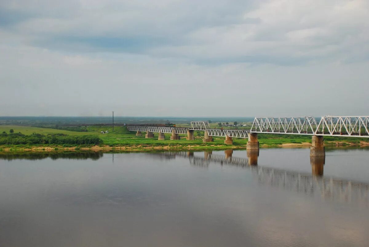 мост через реку северная. северодвинский железнодорожный мост архангельск. архангельск мост через северную двину. северная двина жд мост. северная двина река в архангельске.