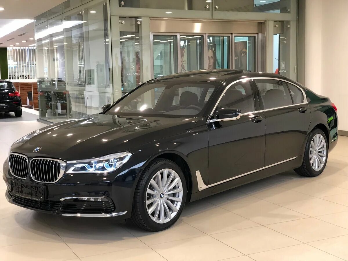 Бмв 750 москва. BMW 750li g12. БМВ 750 li XDRIVE. BMW 750li XDRIVE. BMW 750 XDRIVE.