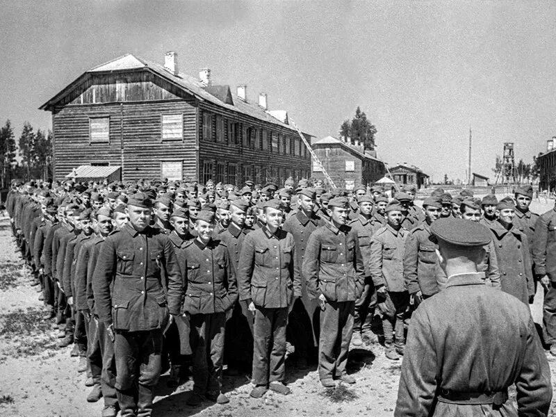 Лагеря бывших советских военнопленных. Лагеря военнопленных немцев в ссср. лагерь для советских военнопленных в германии. лагеря для немецких военнопленных в ссср. возвращение пленных немцев в германию 1955.