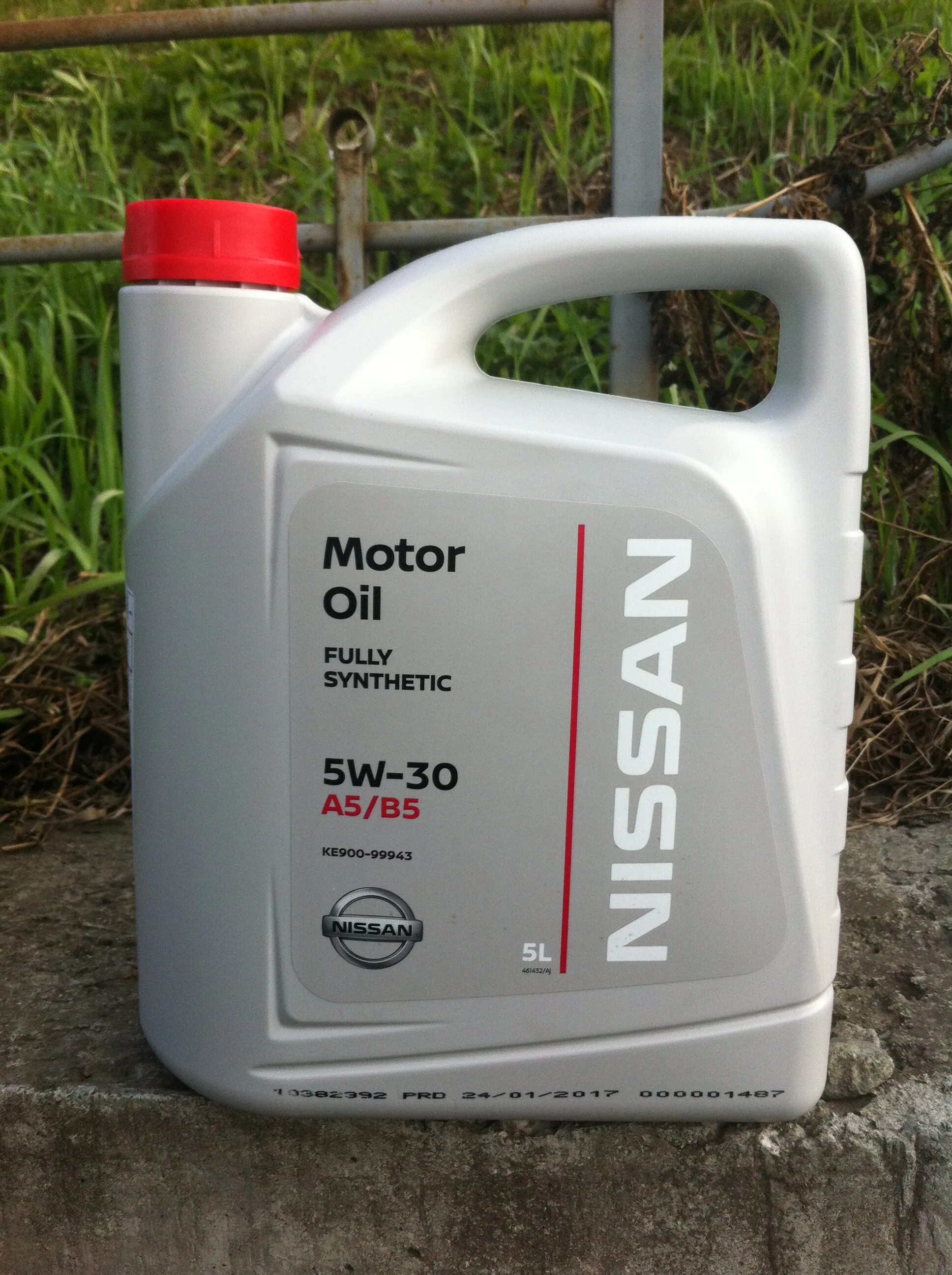 Масло ниссан темная канистра 2022. Оригинальное масло ниссан х трейл. Nissan 5w40 5л. Оригинальное масло ниссан х трейл. Масло для nissan x-trail t31.