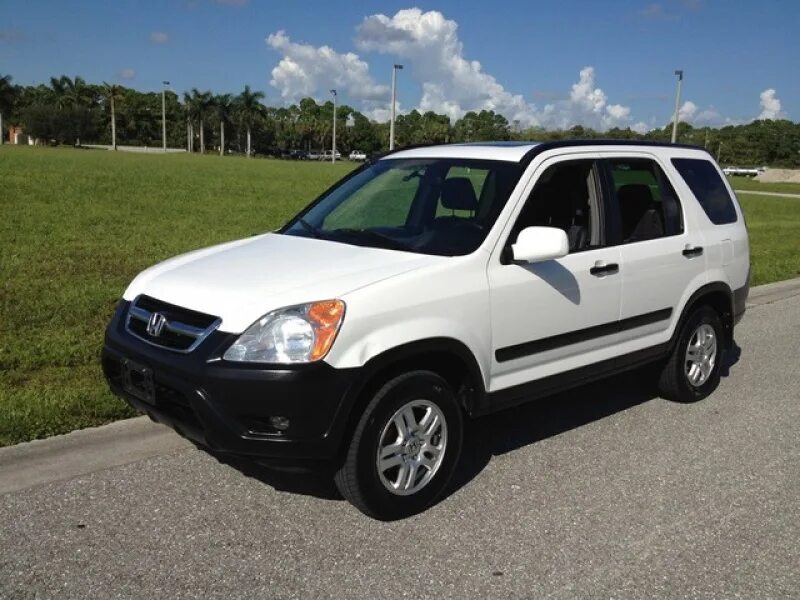 Honda cr v 2004. Хонда CRV 2004. Хонда СРВ 2004. Honda CR-V 2004 белая.