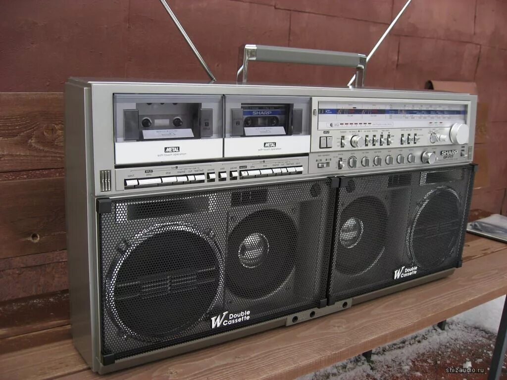 шарпы 80 годов. магнитолы 80 шарп. шарпы 80 годов. бумбокс sharp двухкассетный. шарп красный двухкассетный.