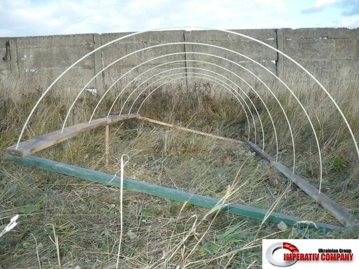 Стеклопластиковая арматура для дуг. Стеклопластиковая арматура для дуг парника. Дуги для парника из стеклопластиковой арматуры. Парник из пластиковых труб. Дуги парниковые 2,5м в пвх 6шт.