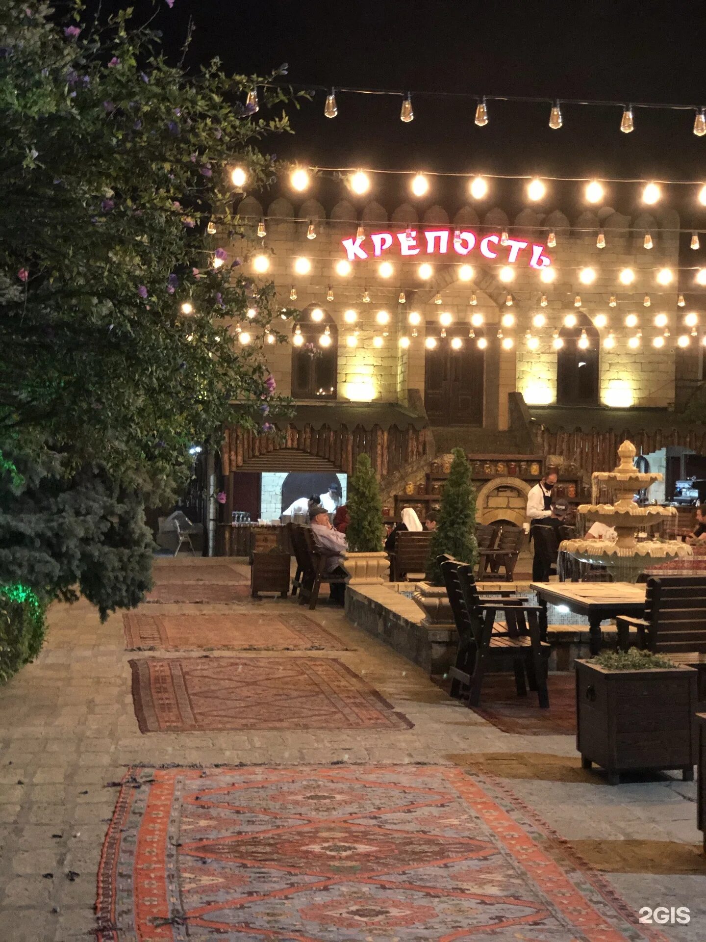 Дербент питание. Ресторан рандеву дербент. Столовые в дербенте. Кафе веранда дербент. Кафе дербент шашлык.