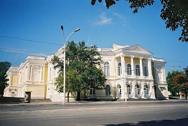 ростовский-на-дону академический молодёжный театр, ростов-на-дону. академический молодежный театр ростов-на-дону.