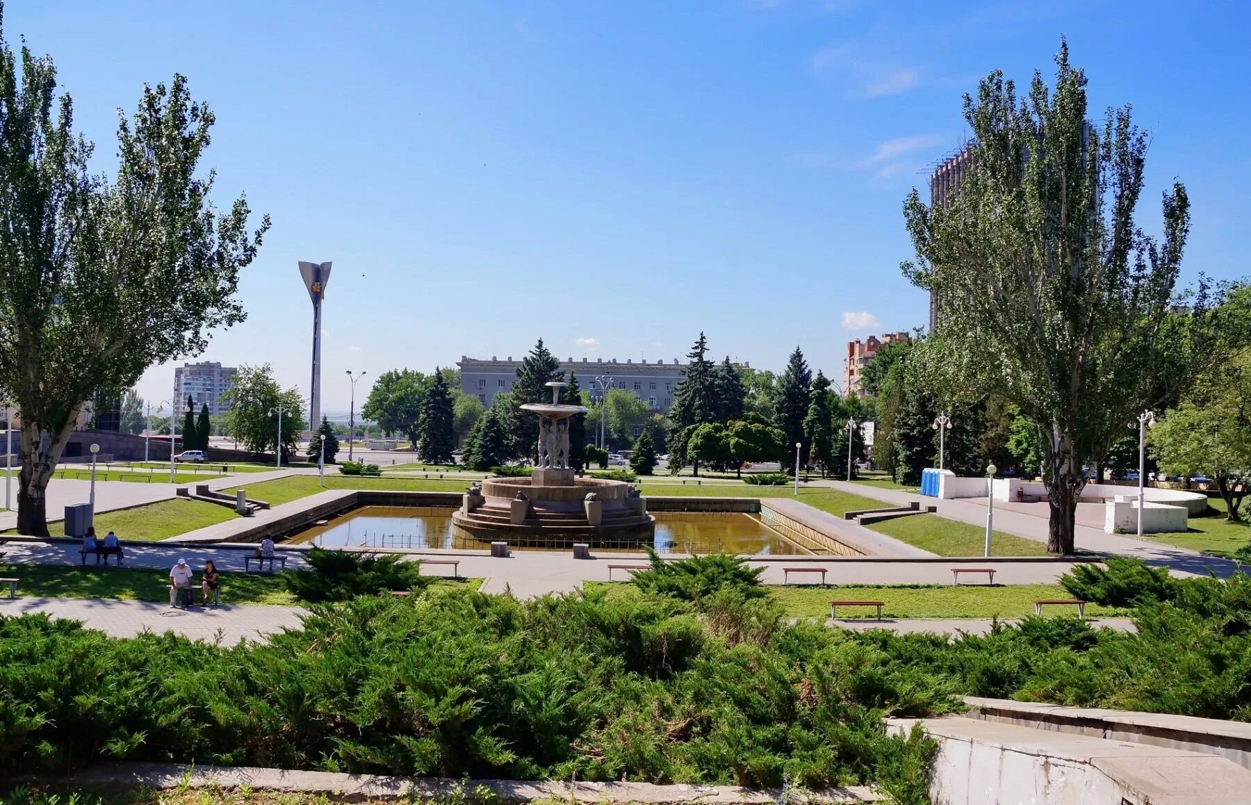 Ростов площадь города. Театральная площадь ростов на дону. фонтанная площадь ростов-на-дону. фонтан на театральной площади ростов-на-дону. парк революции ростов на дону.