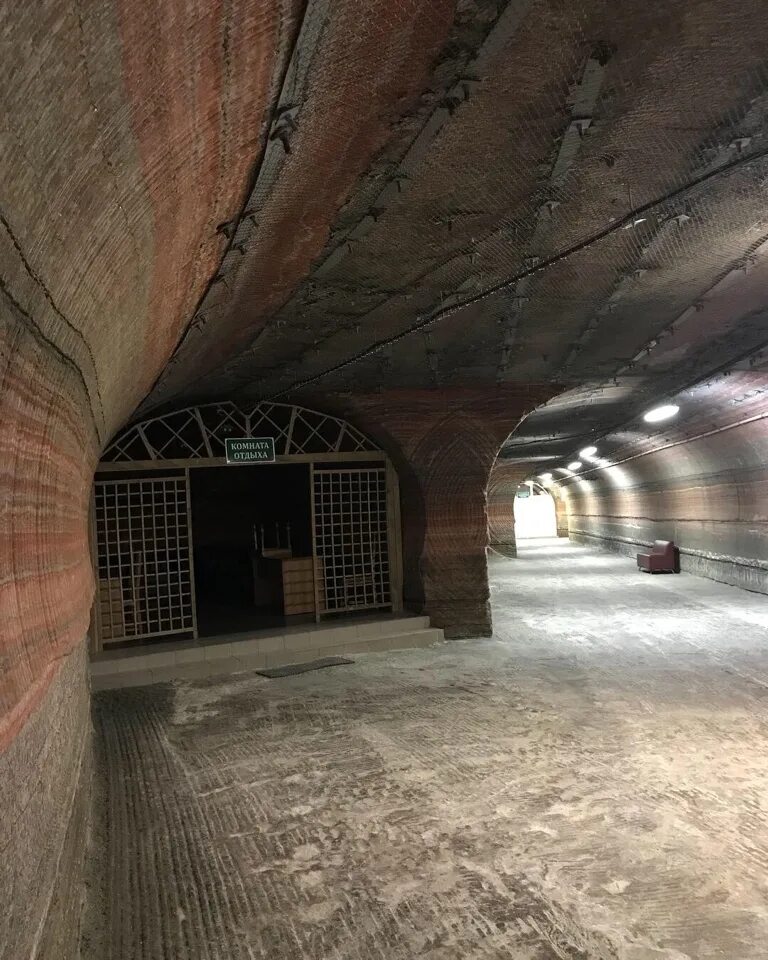 Санаторий солигорск шахты. Санаторий республиканская больница спелеолечения белоруссия. Спелеолечебница солигорск. Беларусь солигорск санаторий соляные шахты. Солигорск больница спелеолечения.