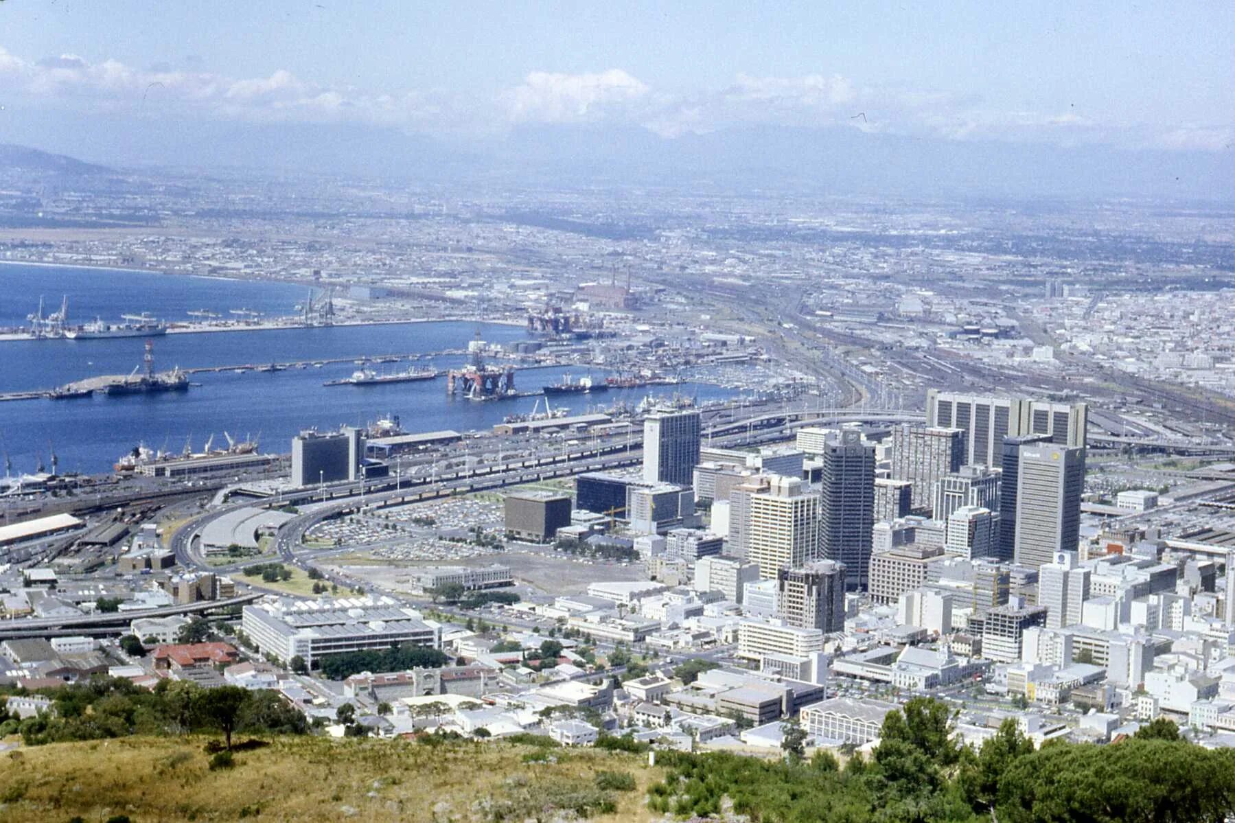 Петербург юар. Крупнейший порт юар. Кейптаун с высоты птичьего полета. Кейптауна маони. Петербург юар.