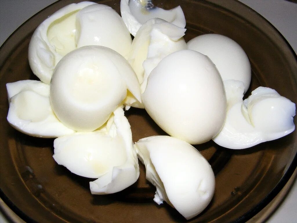 Белок яйца. Яичные белки. Белок куриного яйца. Варёные яичные белки. Вареная курица белки