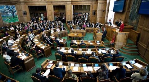 Исландский парламент 7