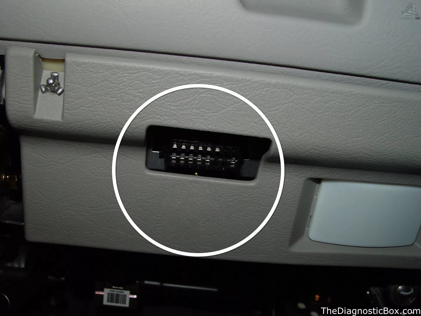 Obd2 kia spectra 2007. Obd2 разъем киа спектра. Диагностический разъем киа сид 2013. Спектра где обд. Спектра где обд.