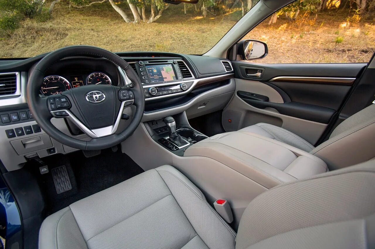 Тойота хайлендер 2014 2015. Toyota highlander xu50. Toyota highlander 2014. Тойота хайлендер 2014. Toyota highlander 2016 салон.