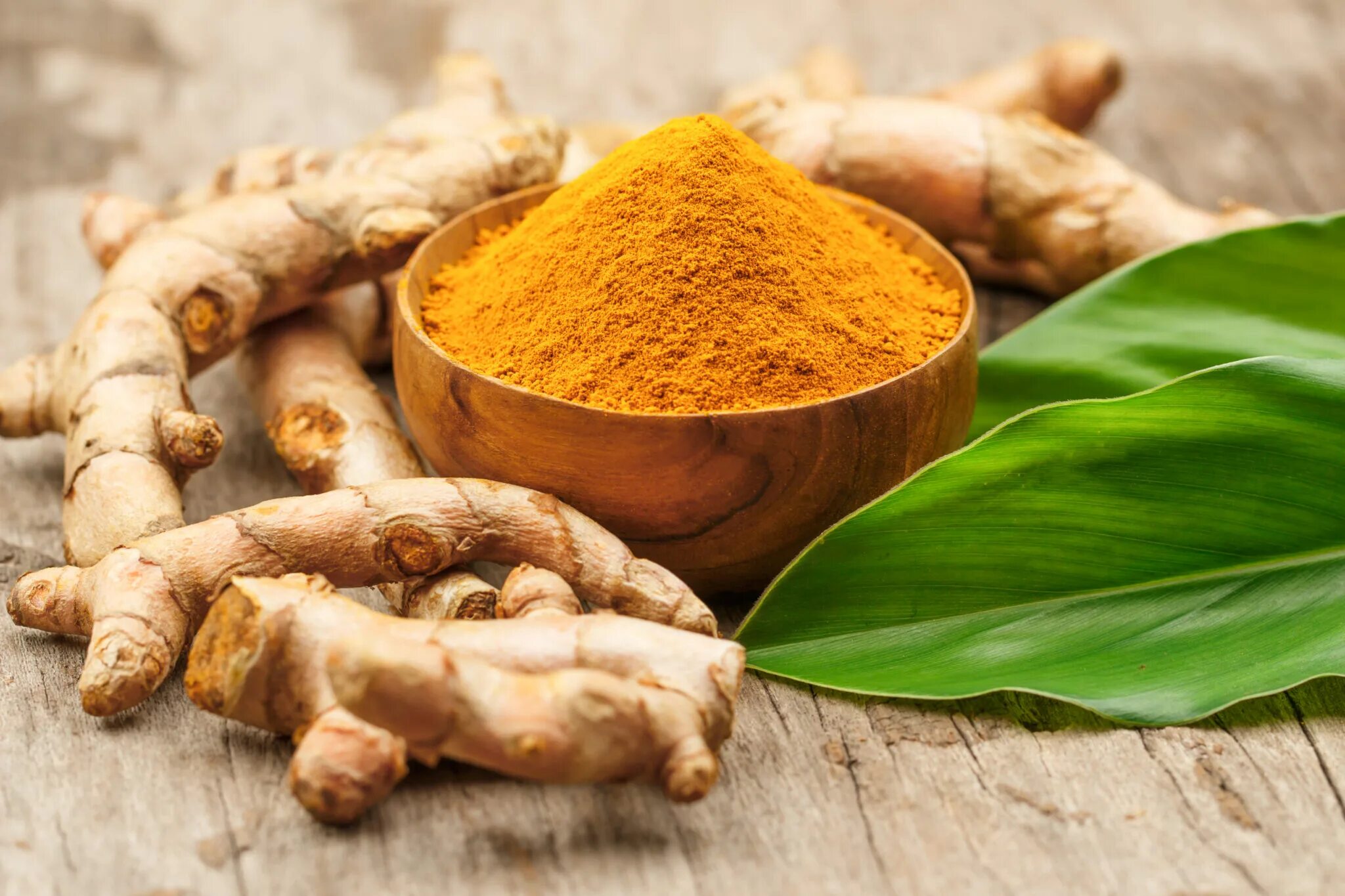 Куркума имбирное. Куркума имбирное. Куркумин turmeric. Кефир с куркумой корицей имбирем и медом. Куркума имбирное.