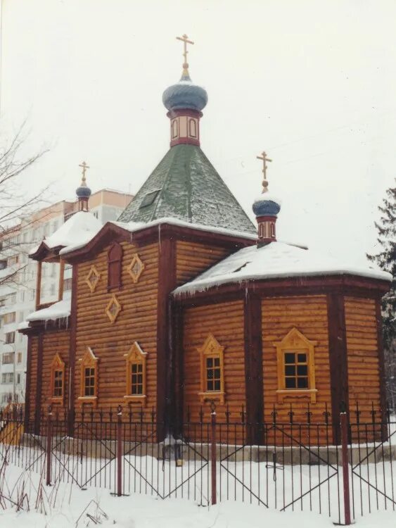 Храм в королеве в юбилейном. Церковь серафима саровского королёв. храм серафима саровского (юбилейный). храм серафима саровского южа. храм серафима саровского королев юбилейный.