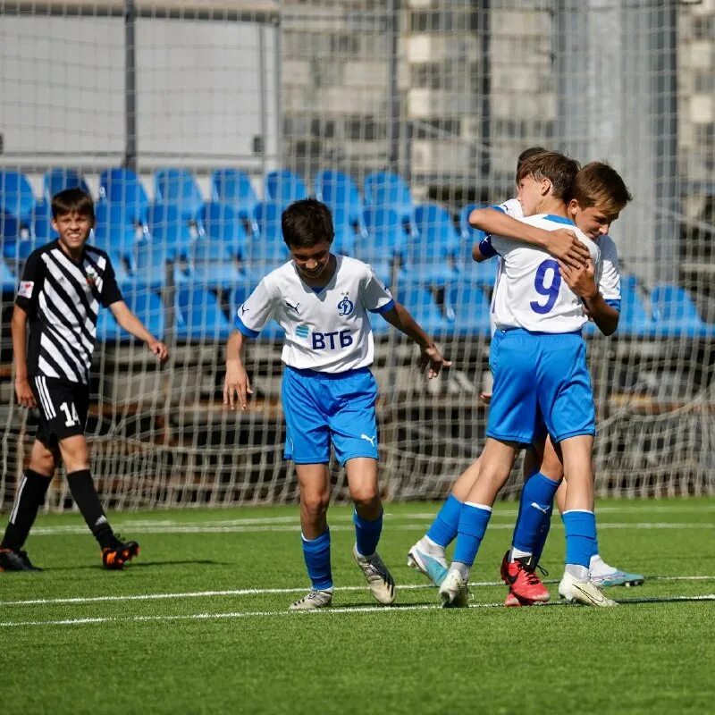 Кубок яшина. Осипов глеб футболист. Цска динамо. Динамо алания. Динамо 2010 родина.
