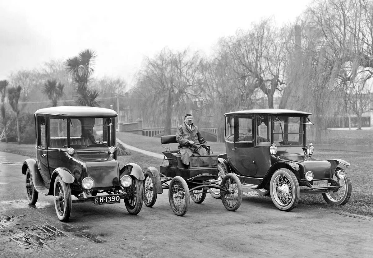 First transport. Mercedes Benz 1910. Ландо 1910. Старинные автомобили. Машины прошлого века.