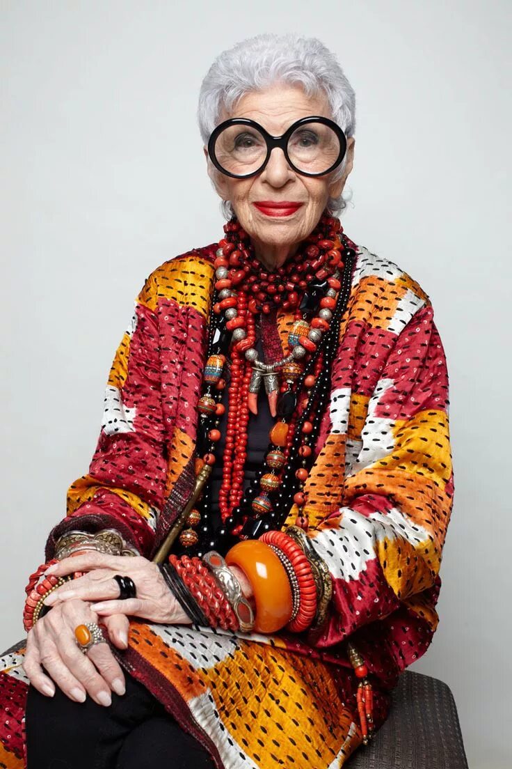 Iris apfel. Айрис Апфель. Айрис Апфель 2022. Модель Айрис Апфель. Айрис Апфель 100 лет.