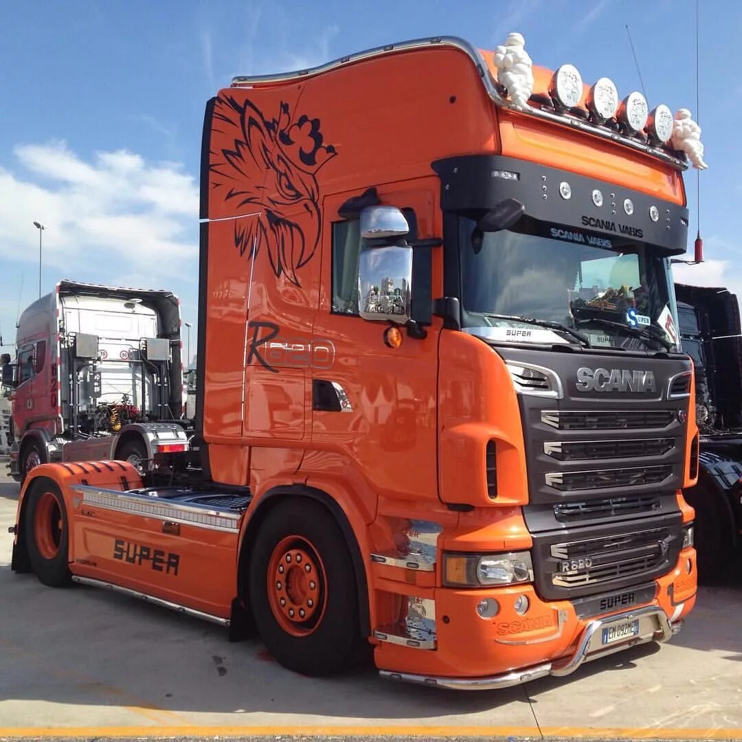 Скания пятерка. Scania r500 v8. Scania r500 Tuning. Тюнинг Скания 5. Тюнинг Скания 4.