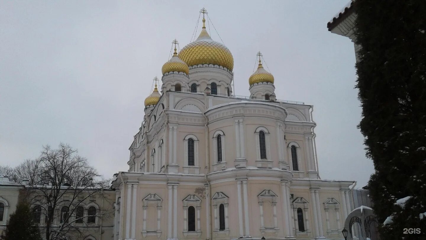 Новодевичий спб расписание. Московский проспект 100 Новодевичий монастырь. Новодевичий монастырь на Московском проспекте СПБ. Воскресенский Новодевичий монастырь 3 ноября 1849. Воскресенский Новодевичий монастырь весной.