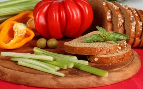 Мясо с овощами в хлебе