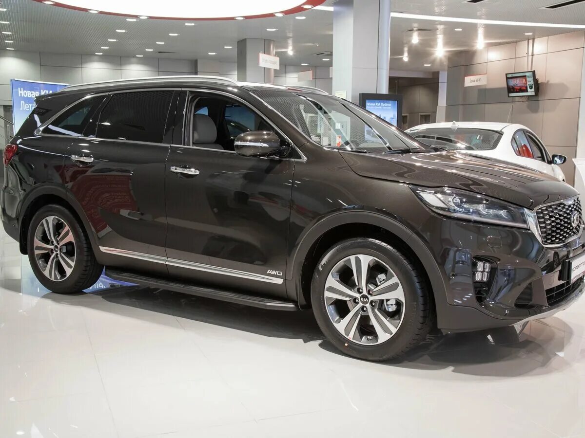 Куплю киа соренто 2019. Kia Sorento 2019. Джип Киа Соренто 2019. Киа Соренто 2019 коричневый. Kia Sorento 2019 under Hood photo.