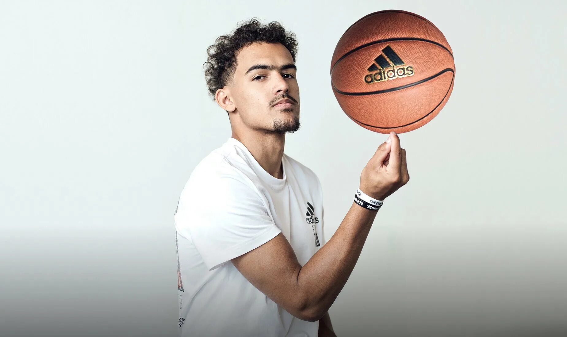 Адидас trae young. Adidas trae young 1. Trae young 1 кроссовки. Tray young 1 adidas.
